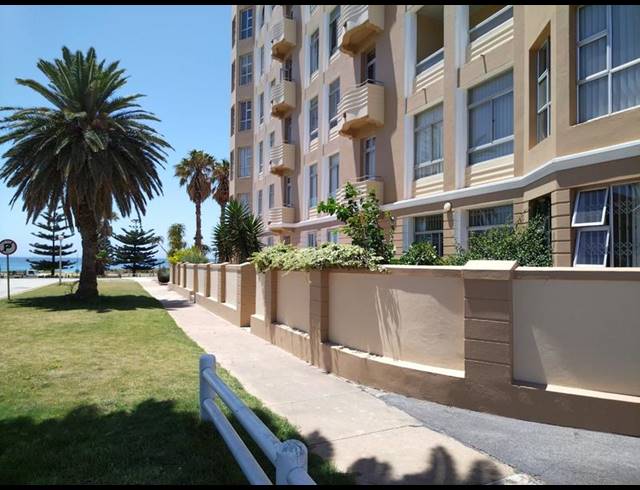 2 BEDROOM APARTMENT FOR SALE IN SUMMERSTRAND